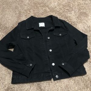 3/$25 💓 black denim jacket